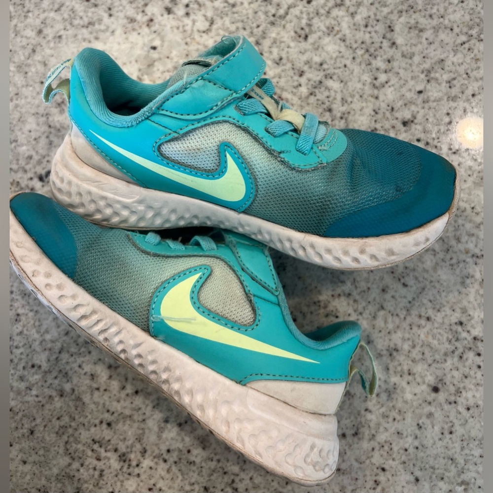 Nike Shoes Toddler Girl Size 10.5